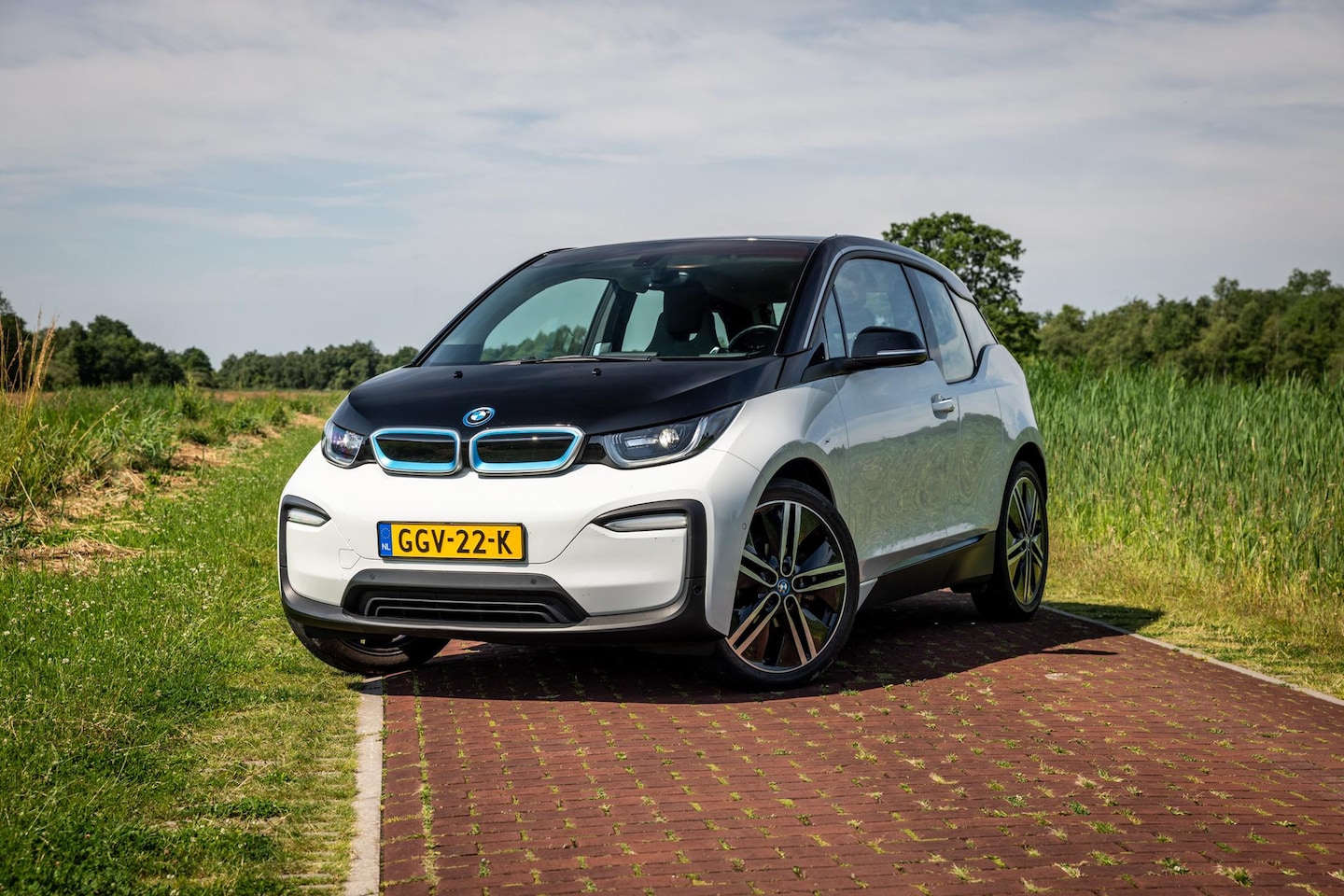 BMW i3 - Basis 120Ah 42 kWh Warmtepomp LED 20 inch - AutoWereld.nl