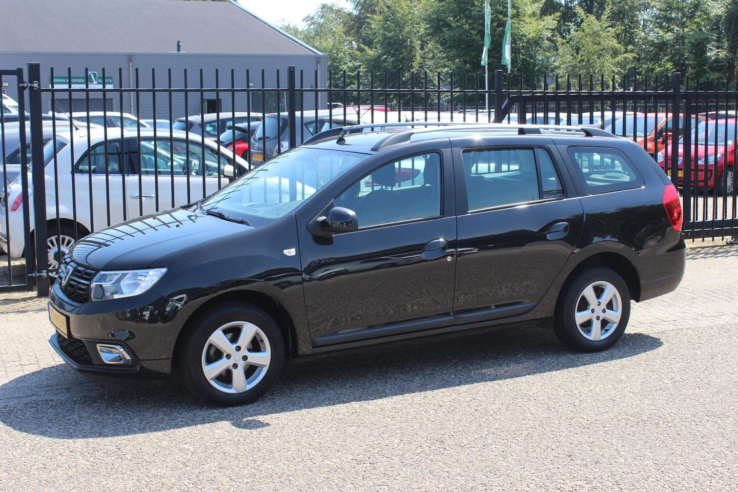 Dacia Logan MCV - 0.9 TCe Laureate 0.9 TCe Laureate, Trekhaak! - AutoWereld.nl