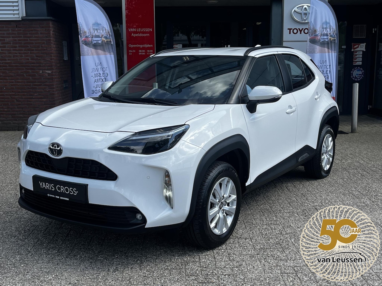 Toyota Yaris Cross - 1.5 Hybrid Dynamic STOEL/STUURVERWARMING CAMERA PARKSENSOREN BLIND-SPOT APPLE/ANDROID EL-S - AutoWereld.nl