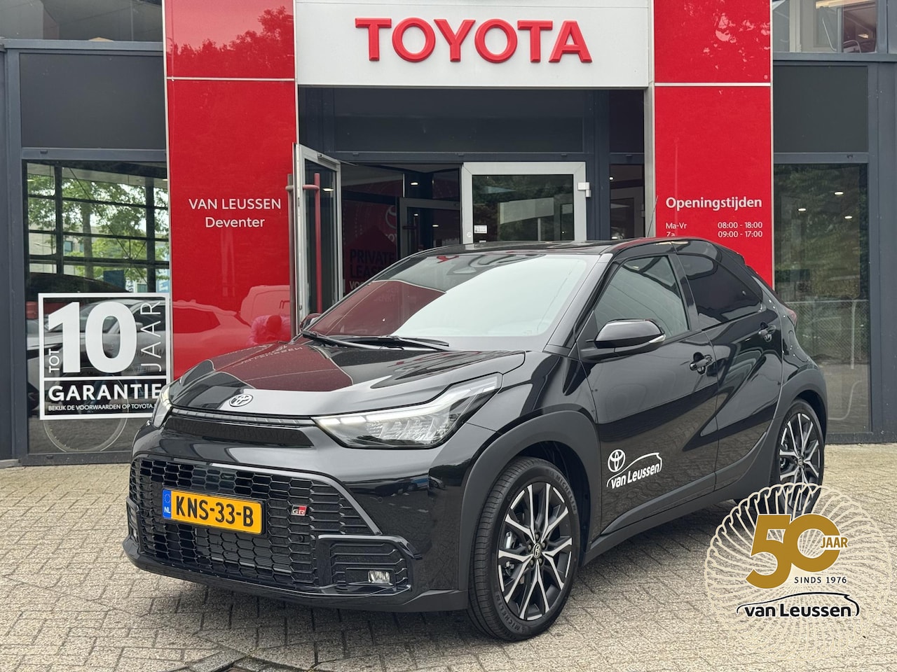 Toyota Aygo X - HYBRID 115 GR-SPORT APPLE/ANDROID SPORTSTOELEN JBL-AUDIO KEYLESS P-SENSOREN CLIMA CAMERA - AutoWereld.nl