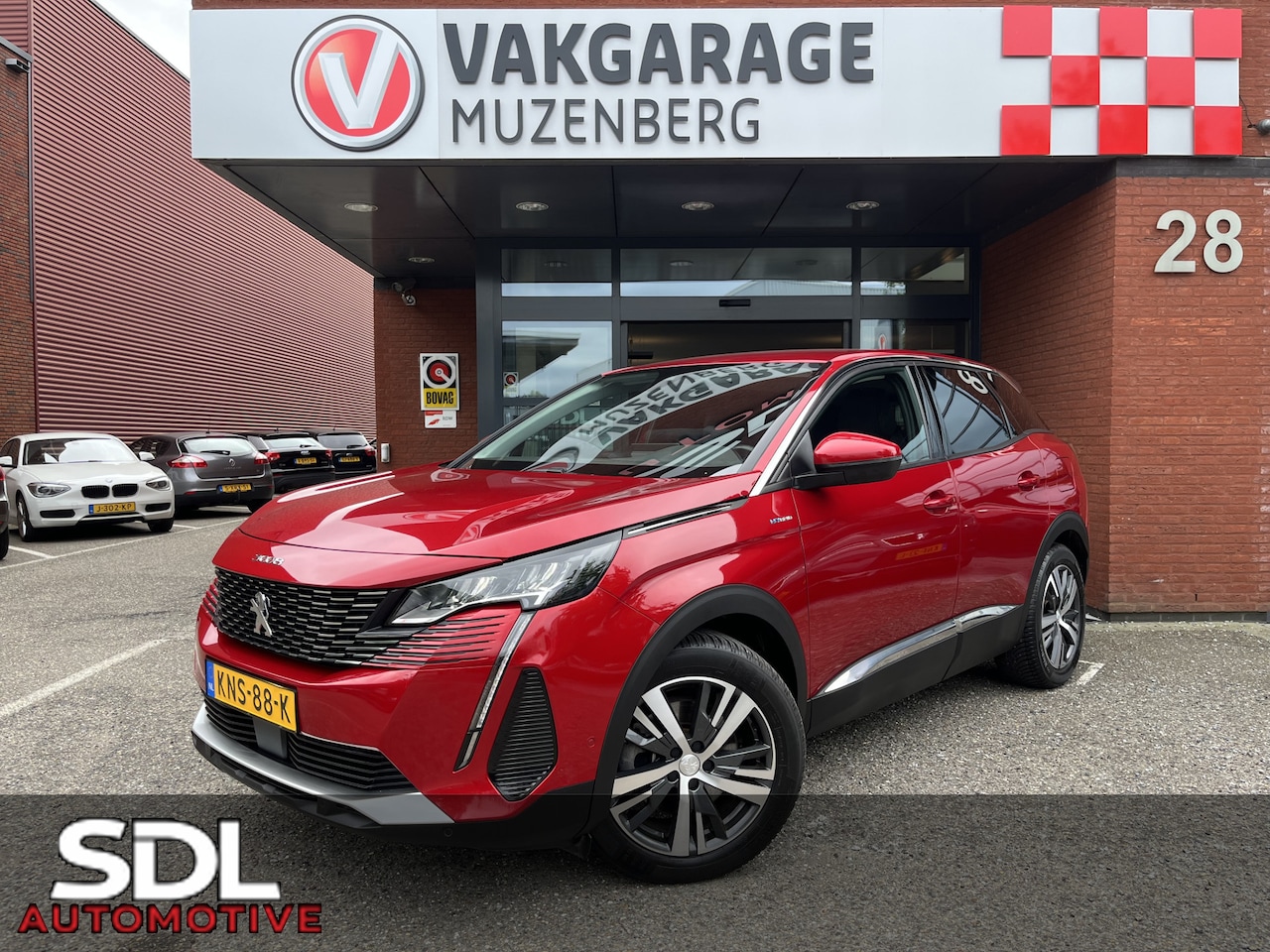 Peugeot 3008 - 1.6 HYbrid 225 94% SOH Allure // LED // NAVI + CARPLAY // CLIMA // CAMERA // PDC V+A - AutoWereld.nl