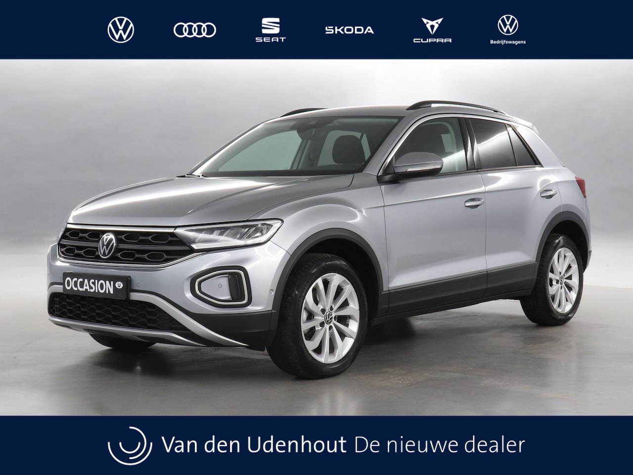 Volkswagen T-Roc - 1.5 TSI 150pk Life Edition DSG / Navigatie / Keyless / Camera - AutoWereld.nl