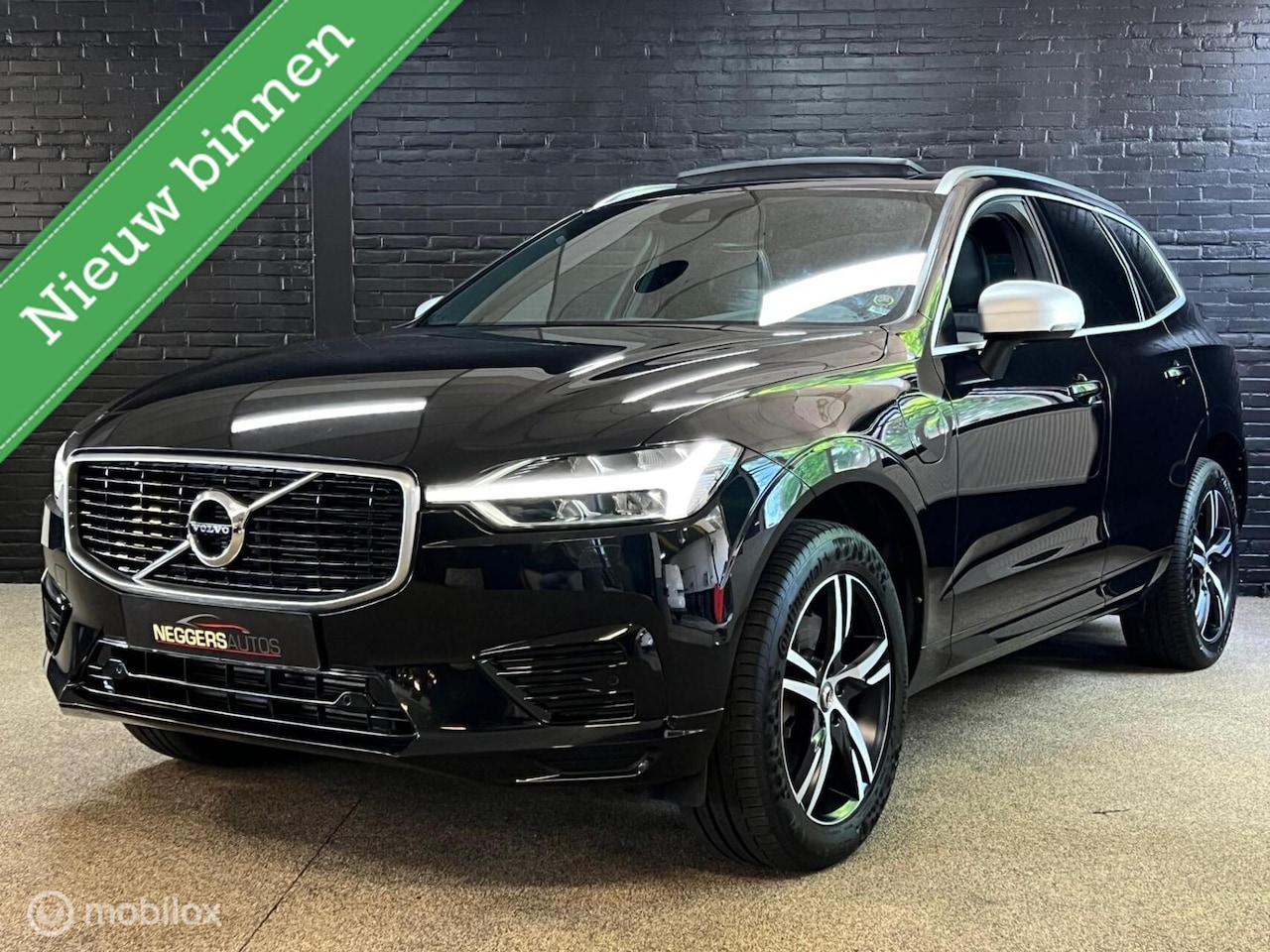 Volvo XC60 - 2.0 T8 Twin Engine AWD R-Design PANO TREKHAAK BTW - AutoWereld.nl