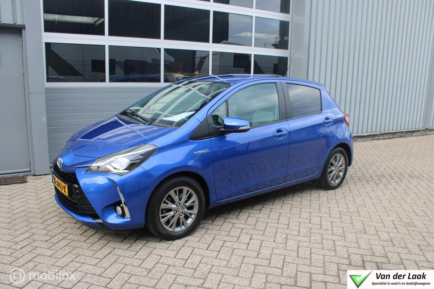 Toyota Yaris - 1.5 Hybrid Dynamic | Trekhaak | Sportvelgen | Navigatie | NL Auto Boekjes. - AutoWereld.nl