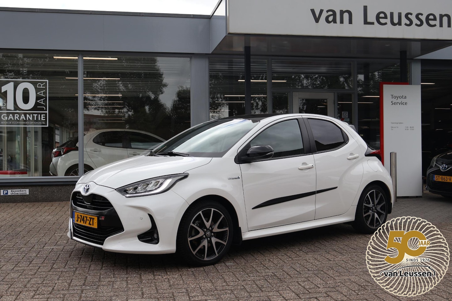 Toyota Yaris - 1.5 Hybrid Executive NL.AUTO PANODAK AFN.TREKHAAK ALL SEASONS HEAD-UP DISPLAY JBL PARK.SEN - AutoWereld.nl