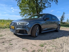 Audi A3 Sportback - 35 TFSI CoD Sport S Line Edition Virtual cockpit - cruise control - stoelverwarming - black line