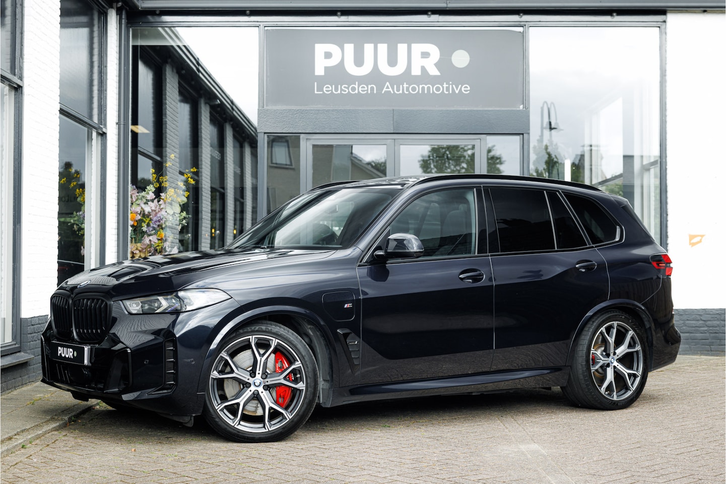 BMW X5 - xDrive50e M-Sport Pro Individual Pano - Harman Kardon - Trekhaak - AutoWereld.nl