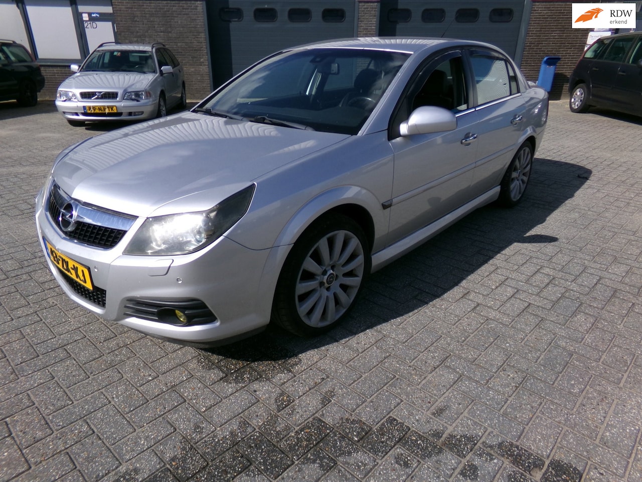 Opel Vectra - 1.8-16V Executive 1.8-16V Executive - AutoWereld.nl