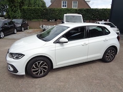 Volkswagen Polo - 1.0 TSI Life Business Ecc, PDC v+a, Navigatie, carplay, LM velgen, stoelverwarming