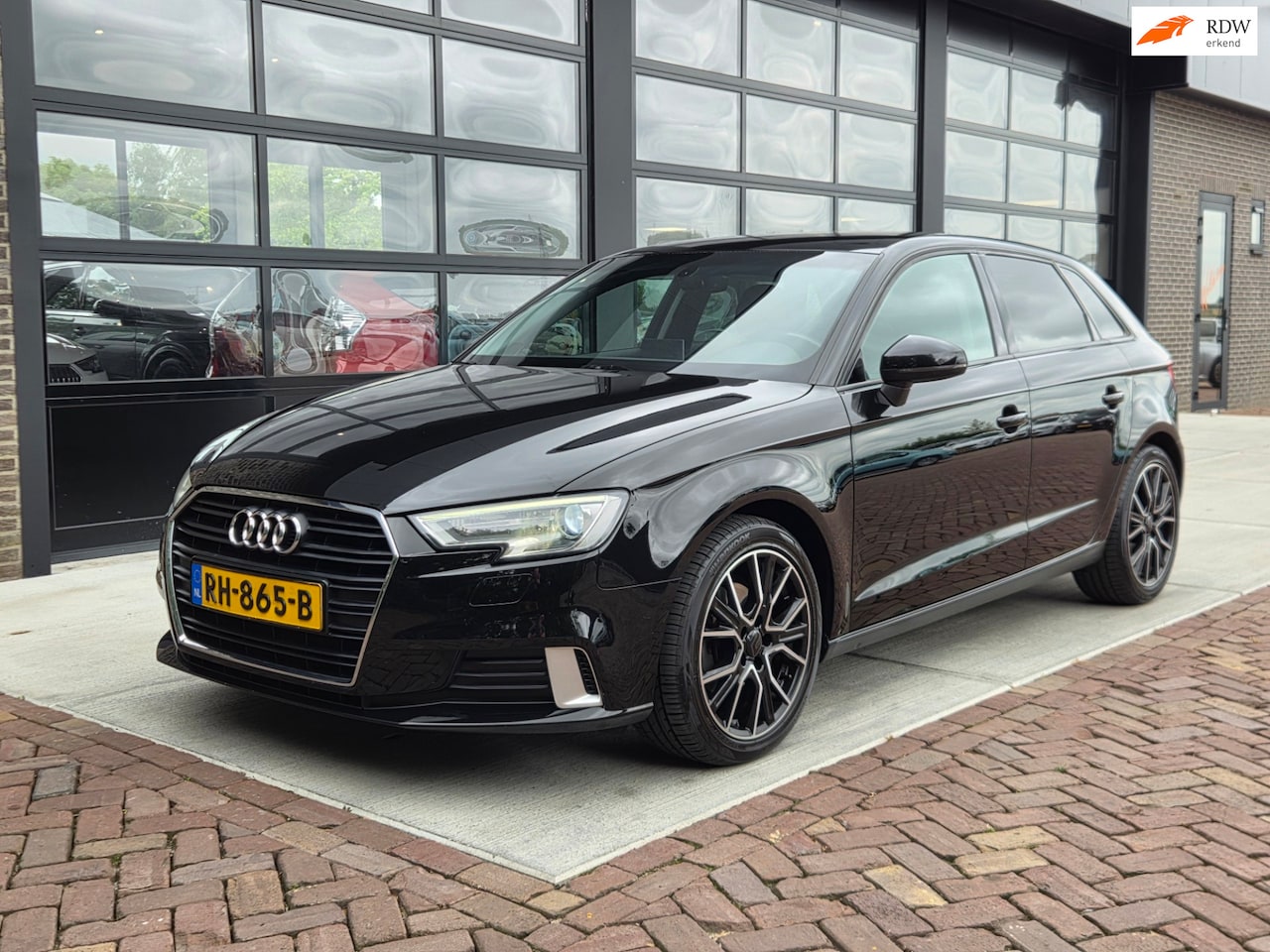 Audi A3 Sportback - 2.0 TDI Design Pro Line DSG Aut | Leder | Sportstoelen - AutoWereld.nl