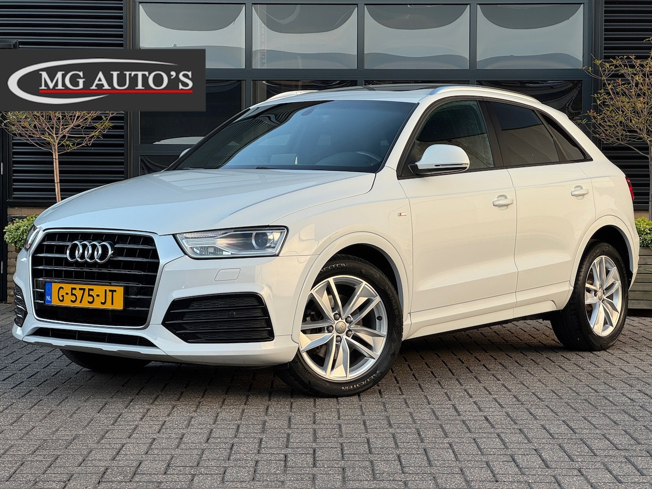 Audi Q3 - 2.0 TFSI | S-Line | Panoramadak | Cruise Control | Stoelverwarming | Climate Control | Ele - AutoWereld.nl