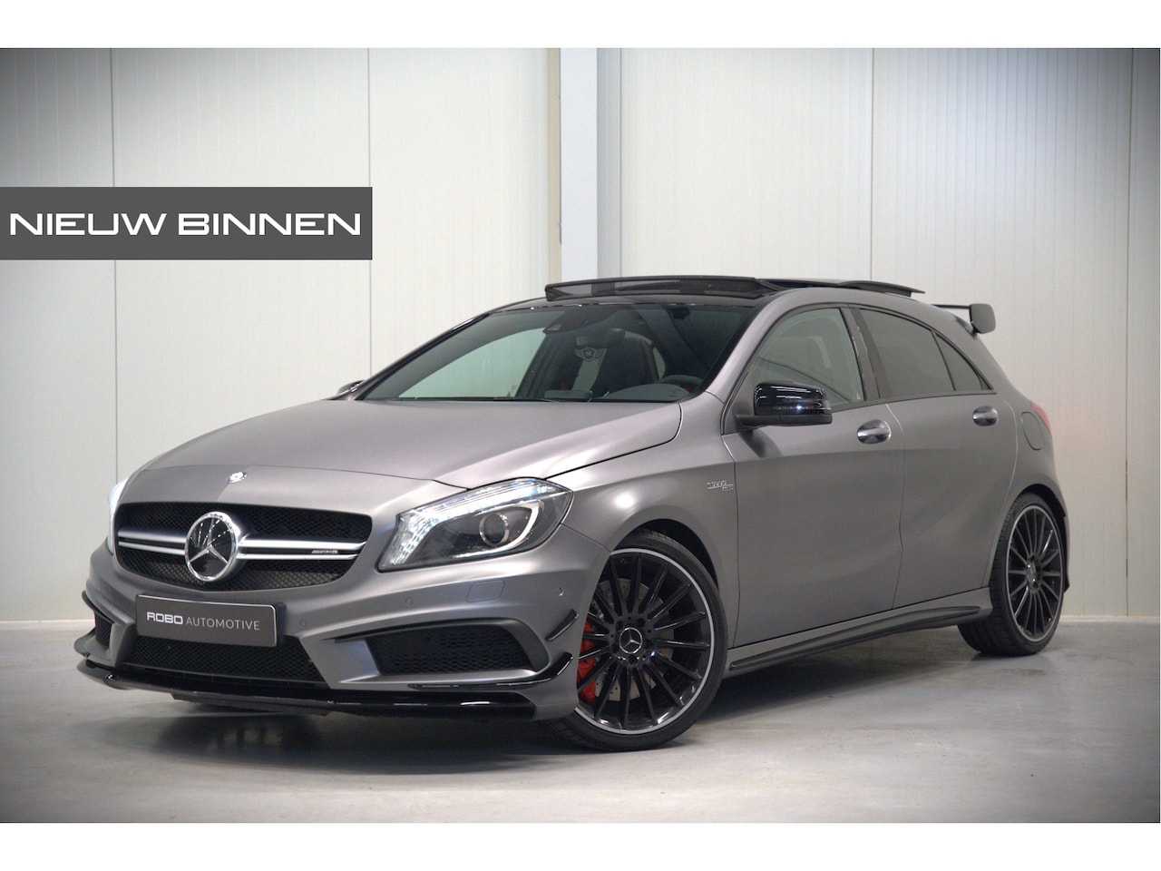 Mercedes-Benz A-klasse - AMG 45 4MATIC | Magno | Stoelverwarming | Panoramadak | Aero Pack | Kuipstoelen | Performa - AutoWereld.nl