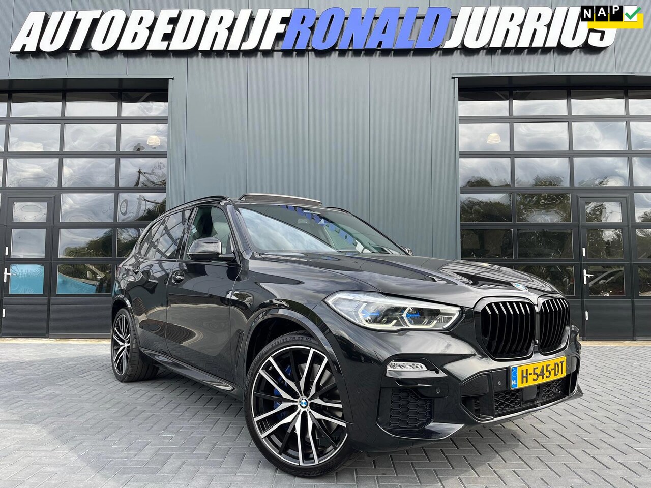 BMW X5 - XDrive40i High Executive M-Sport NL.Auto/Panoramadak/Head-Up/Laser/Swarovski/4Wielsturing/ - AutoWereld.nl