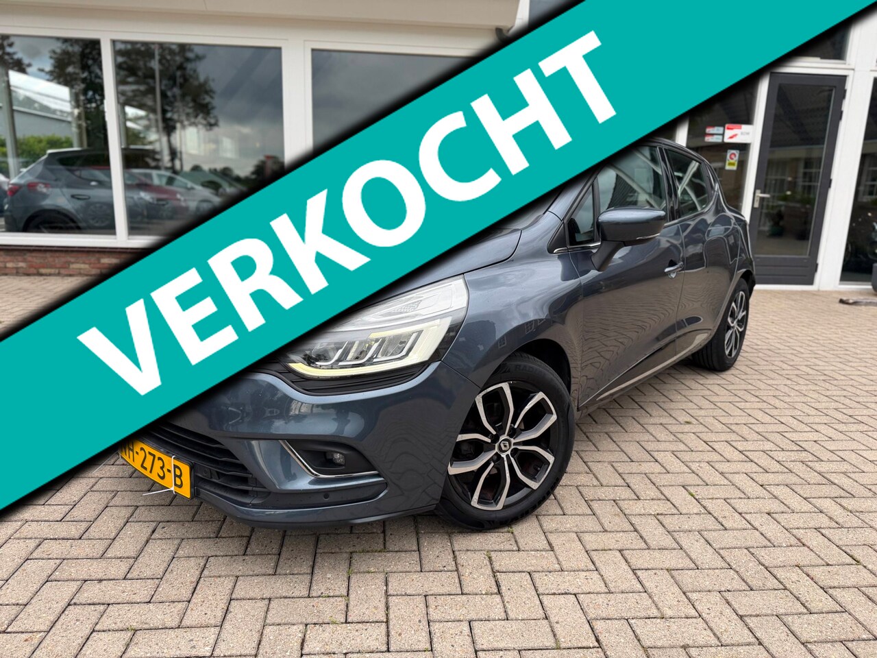 Renault Clio - /0.9 TCe Intens/ Camera/ Carplay/ Keyless/ Leer-Alcantara/ NAP - AutoWereld.nl