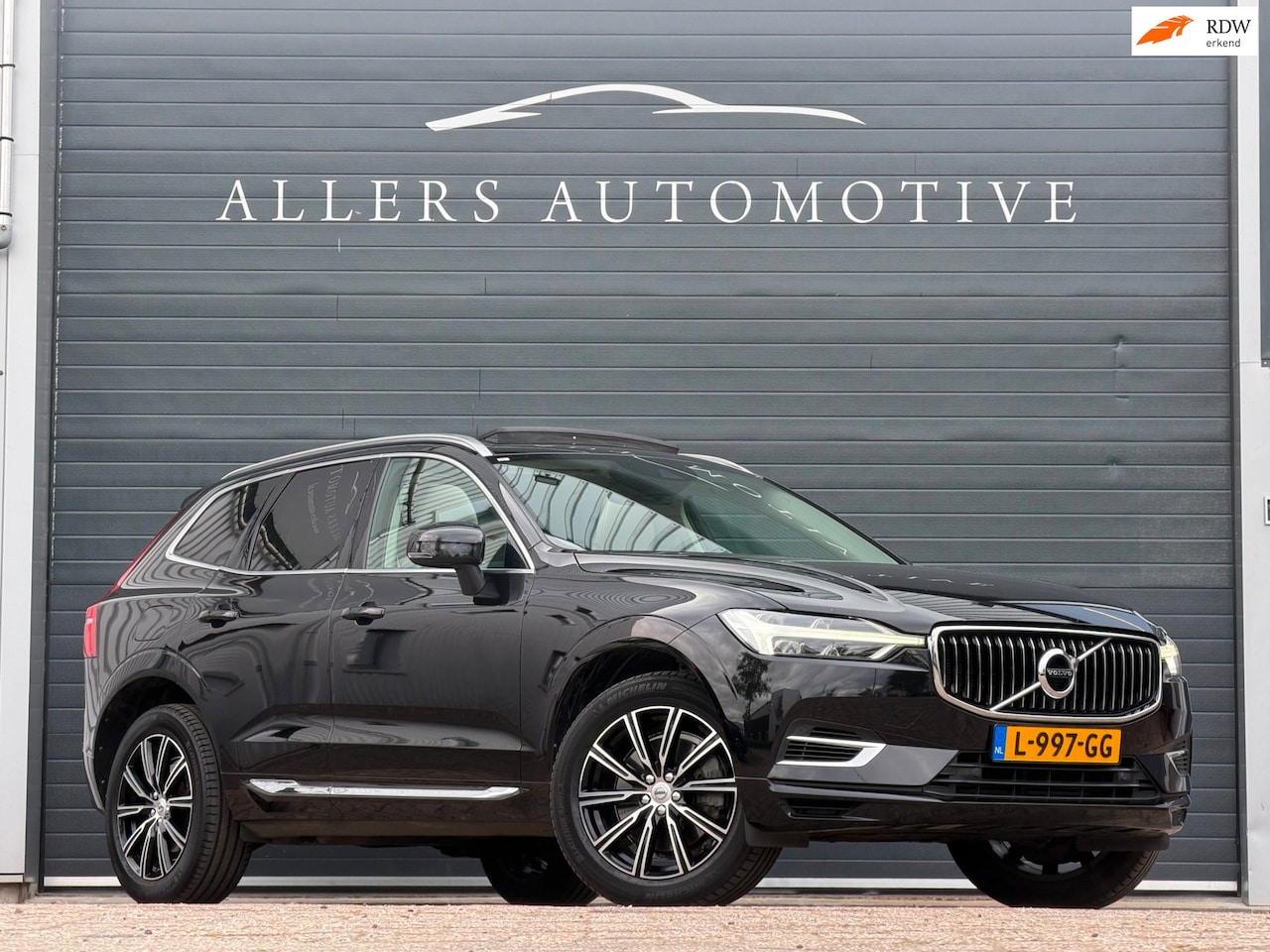 Volvo XC60 - 2.0 T8 Twin Engine AWD Inscription|PANO|TREKHAAK|LUCHTVERING - AutoWereld.nl