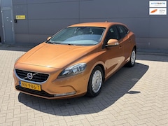 Volvo V40 - 1.6 D2 Momentum|Automaat|Pdc|Clima|Cruise