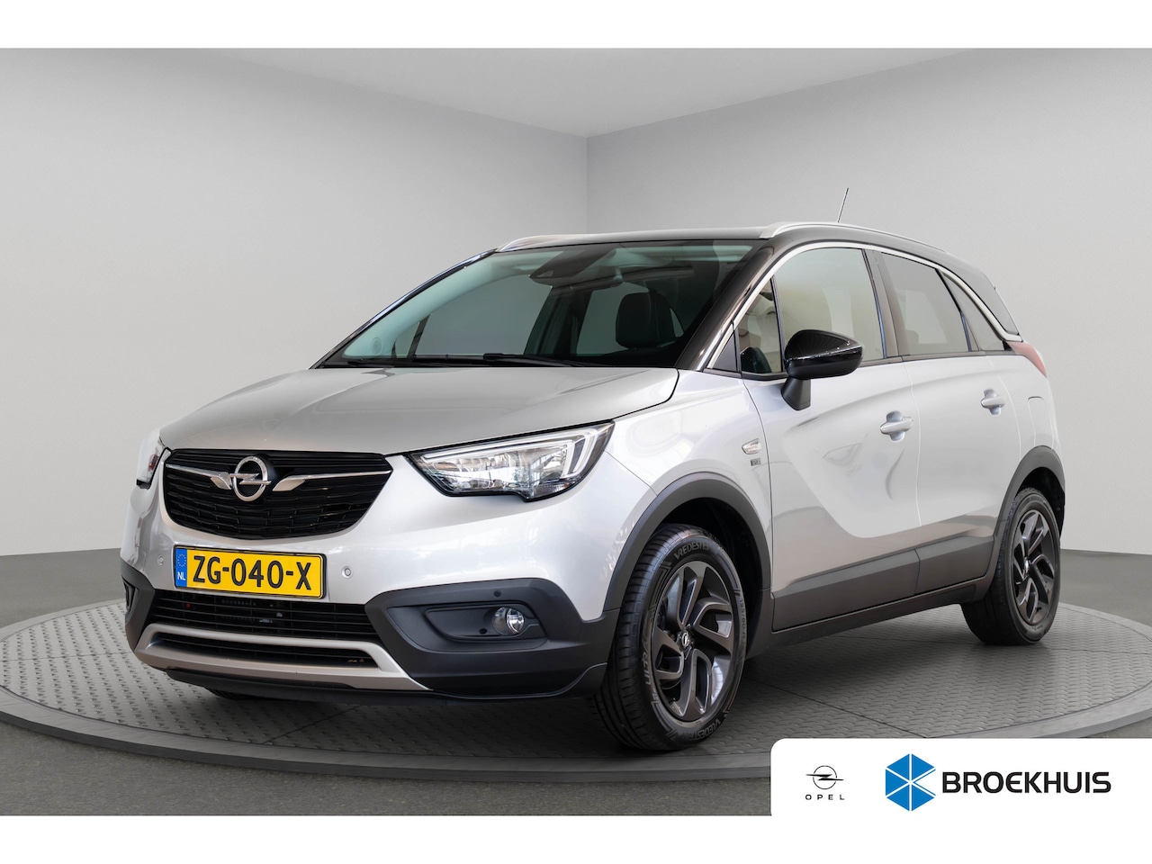 Opel Crossland X - 1.2 Turbo 120 Jaar Edition | Camera | Trekhaak | Climate Controle | Navigatie | Apple Carp - AutoWereld.nl