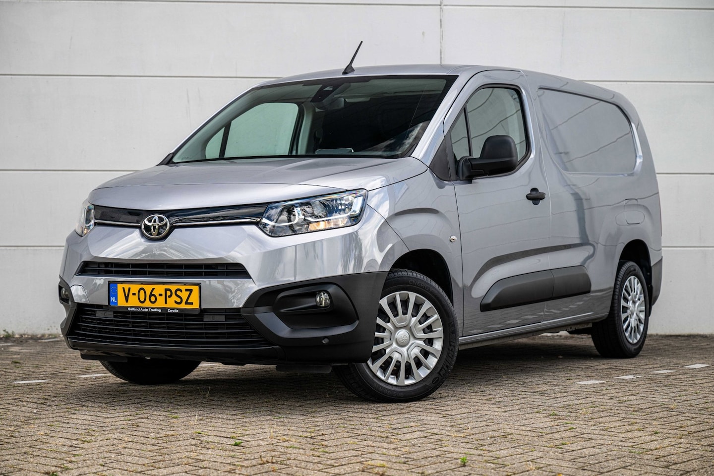Toyota ProAce City - 1.2 110pk L2 MARGE |3-PRS|Airco|Cruise|Camera|Carplay| - AutoWereld.nl