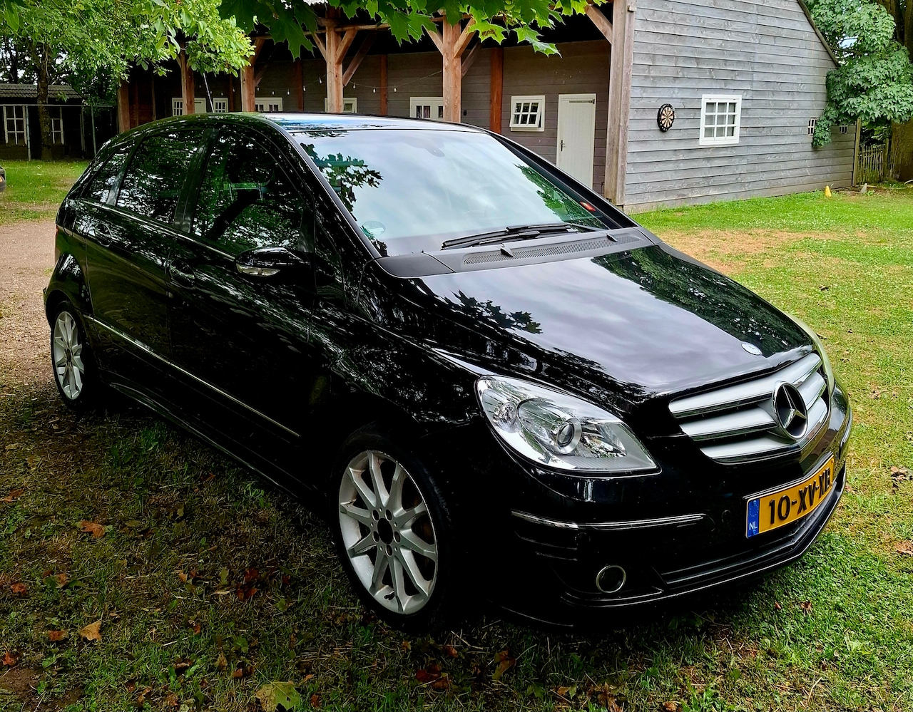 Mercedes-Benz B-klasse - 200 Mercedes-Benz B200 – Zeer complete en betrouwbare auto –  Wegens de aanschaf van een klein - AutoWereld.nl