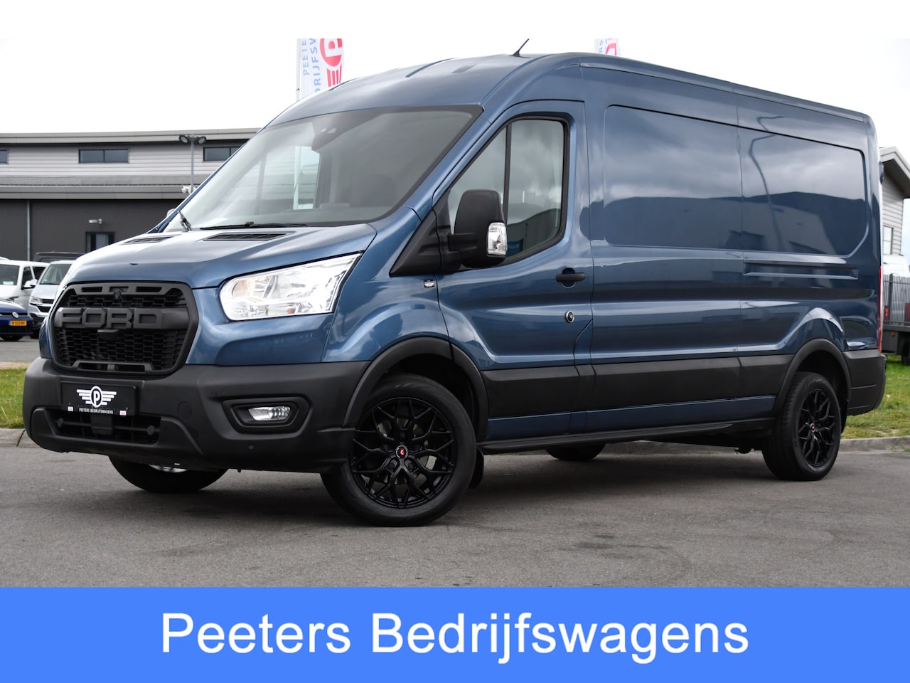 Ford Transit - 350 2.0 TDCI L3H2 Raptor Edition Camera, Cruise, Carplay, 130pk, Automaat, Trekhaak, Multi - AutoWereld.nl