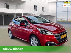 Peugeot 208 - 1.2 PureTech Signature NAP 5D TREKHAAK AIRCO NAVI PAKEERSENSOREN CRUISECONTROL VELGEN ELEK