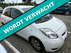 Toyota Yaris - 1.3 VVTi Automaat 101pk 2e eigenaar Clima Navi