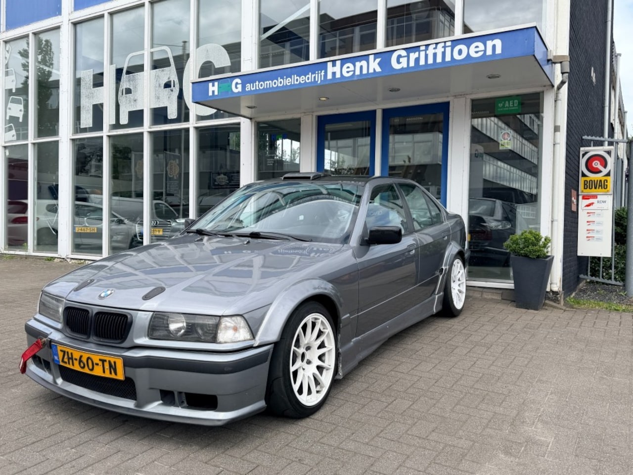 BMW 3-serie - 325i Track Car I Rolbar I Carbon I - AutoWereld.nl