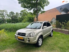Hyundai Tucson - 2.0i 4WD Style Airco Cruise PDC Trekhaak