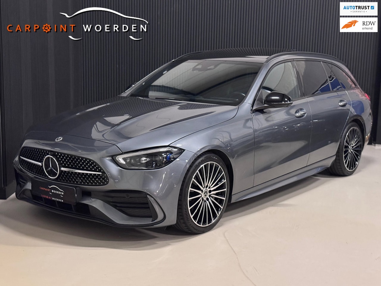 Mercedes-Benz C-klasse Estate - 300 4MATIC AMG PANO | CARBON | 360 CAM | HUD | VOL! - AutoWereld.nl