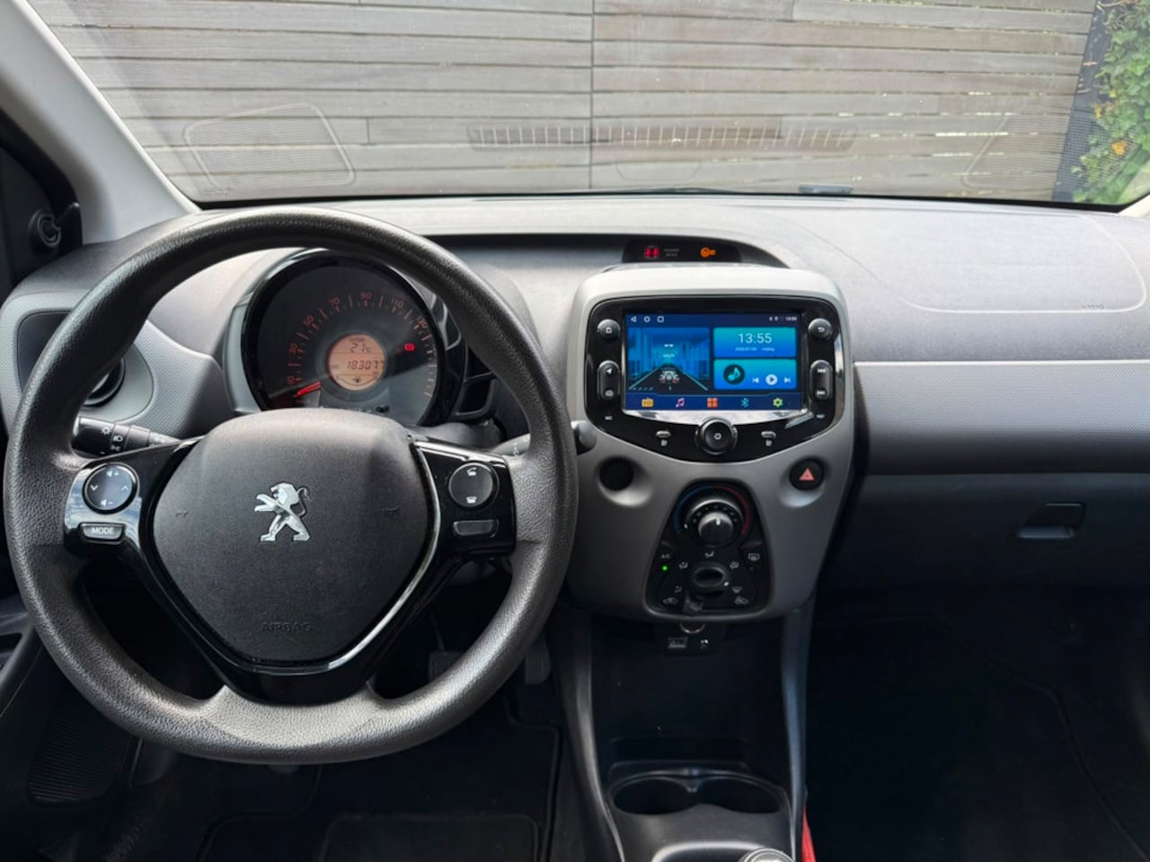 Peugeot 108 - 1.0 e-VTi Active TOP! 1.0 e-VTi Active TOP! - AutoWereld.nl
