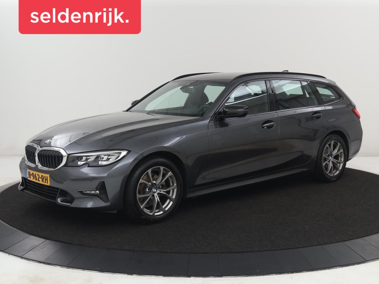 BMW 3-serie Touring - 320i Executive Edition | Sport Line | Trekhaak | Harman/Kardon | Sfeerverlichting | Carpla - AutoWereld.nl