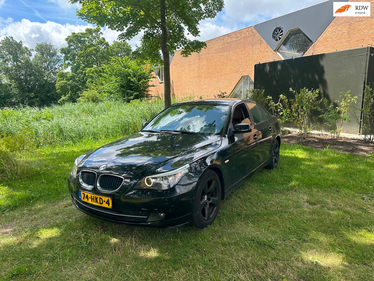 BMW 5-serie - 520i Business Line Airco Xenon Leder Motor Tikt - AutoWereld.nl