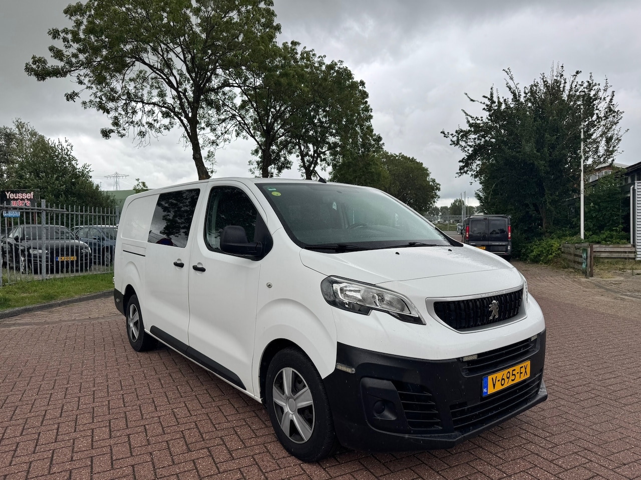 Peugeot Expert - 231L 2.0 BlueHDI 120 DC Pro 6PERSONEN - AutoWereld.nl