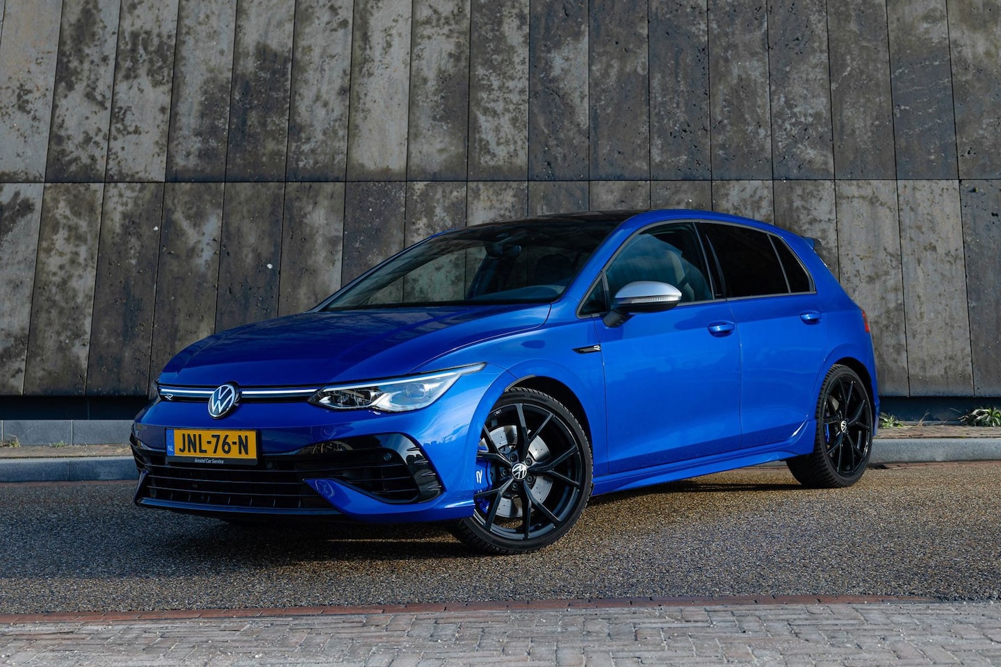 Volkswagen Golf - 2.0 TSI R 4Motion PANO IQ Carplay - AutoWereld.nl