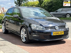 Volkswagen Golf - 1.6 TDI Highline BlueMotion