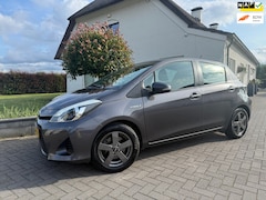 Toyota Yaris - 1.5 Full Hybrid / BJ: 2014 / Automaat
