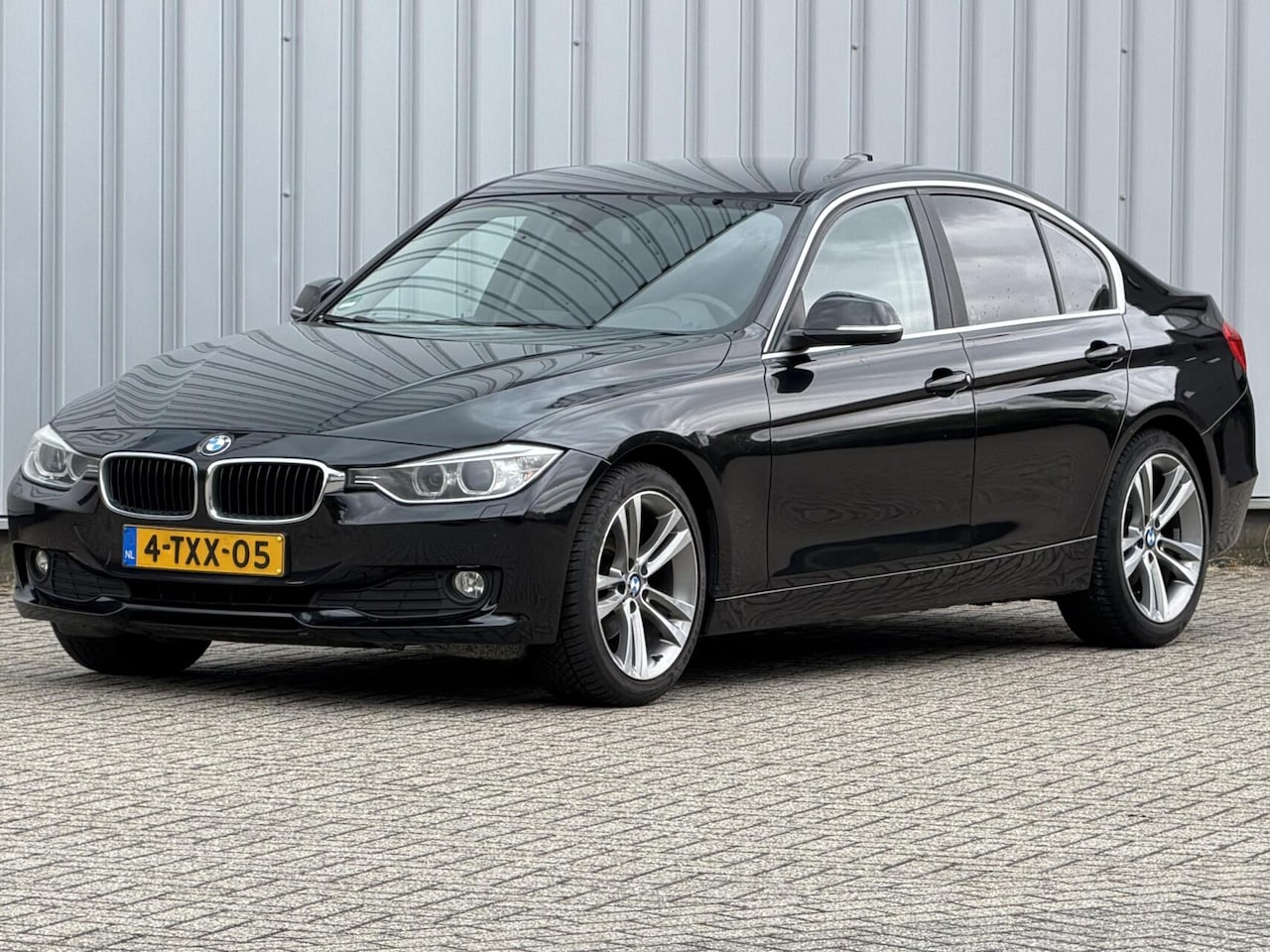 BMW 3-serie - 320i motor probleem 18 inch - AutoWereld.nl