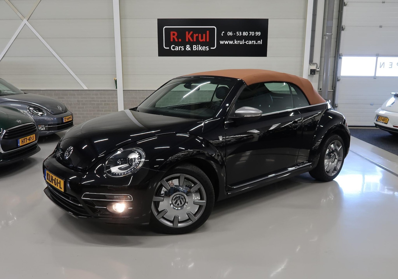 Volkswagen Beetle Cabriolet - 1.4 TSI Karmann 150pk Automaat Leer/Alcantara App connect 18 inch Navigatie Carplay PDC Cr - AutoWereld.nl