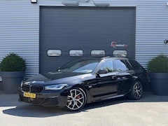 BMW 5-serie Touring - 530e M-Sport | Panoramadak | Camera | Head-Up Display | Elektrische Trekhaak | Elektrische