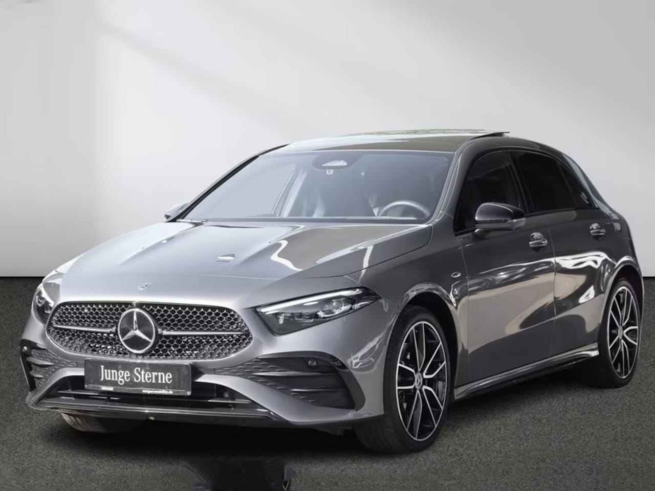 Mercedes-Benz A-klasse - 250e AMG ** NIGHT, MBUX+, PANO, MEMO, DISTR, 2-Zone CLIMA, 19-inch LMV, ** 1e EIG - UNFAL - AutoWereld.nl