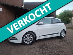 Hyundai i20 - 1.0 T-GDI Go 2016 Navigatie / Cruise Controle / Achteruitrijcamera / Bluetooth / Trekhaak