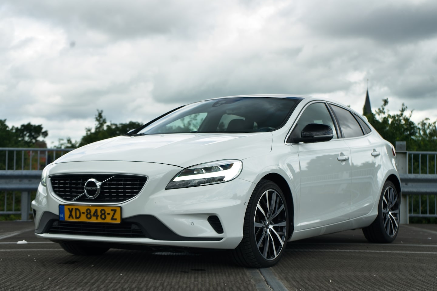 Volvo V40 - 2.0 D3 Edition+ R-Design - AutoWereld.nl