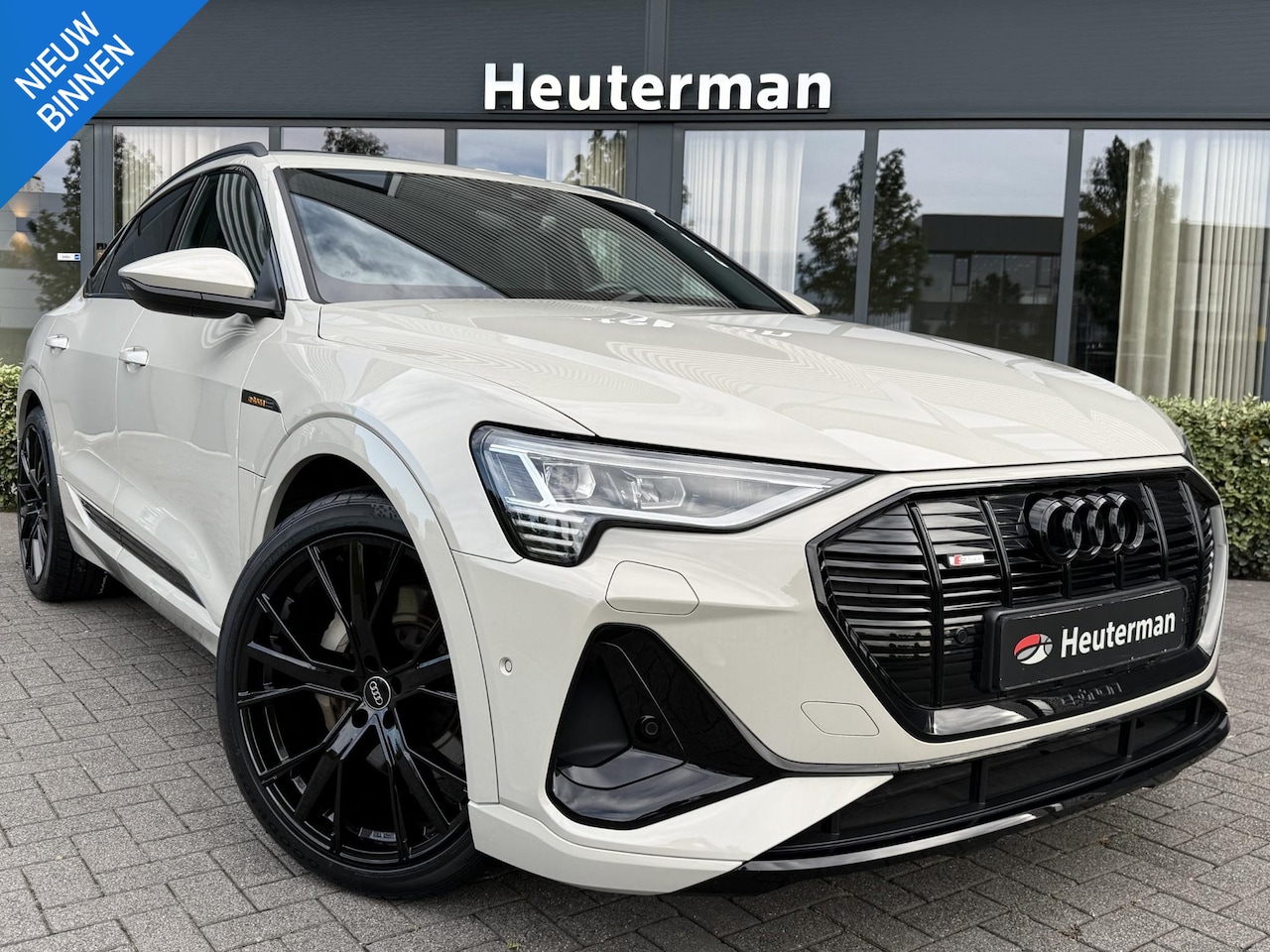 Audi e-tron Sportback - 55 Quattro S Line/RS zetels/Pano/ 99% SOH - AutoWereld.nl