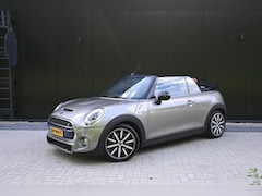MINI Cabrio - 2.0 Cooper S Chili Serious Business Harman- Kardon, head-up display