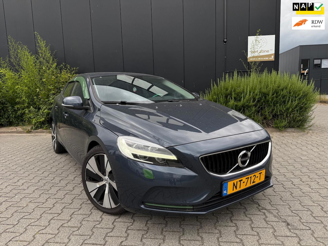 Volvo V40 - 2.0 D2 Nordic 2.0 D2 Nordic+ - AutoWereld.nl