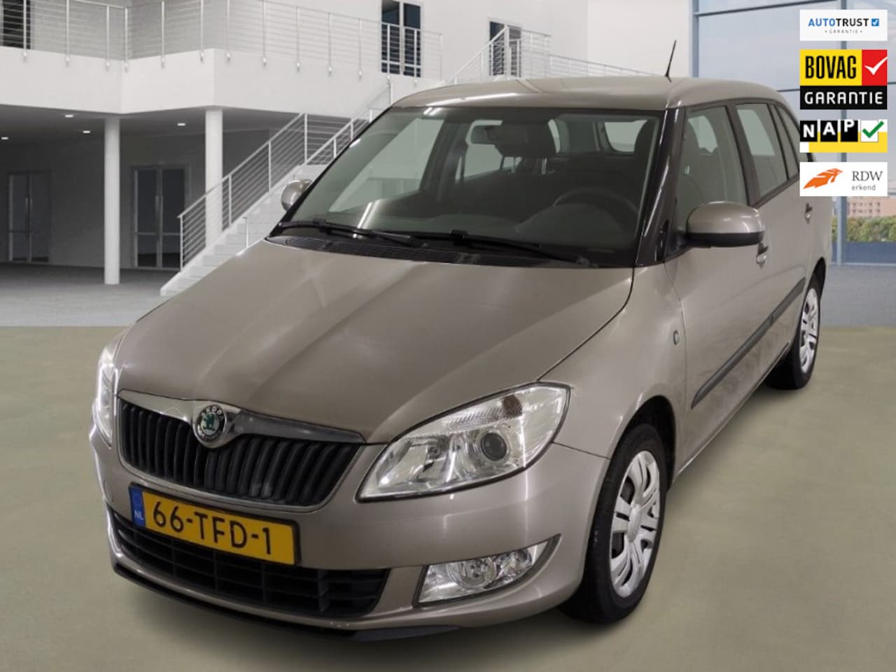 Skoda Fabia Combi - 1.2 TSI Ambition Automaat 2e Eig. 70.800 km +NAP NL-auto - AutoWereld.nl