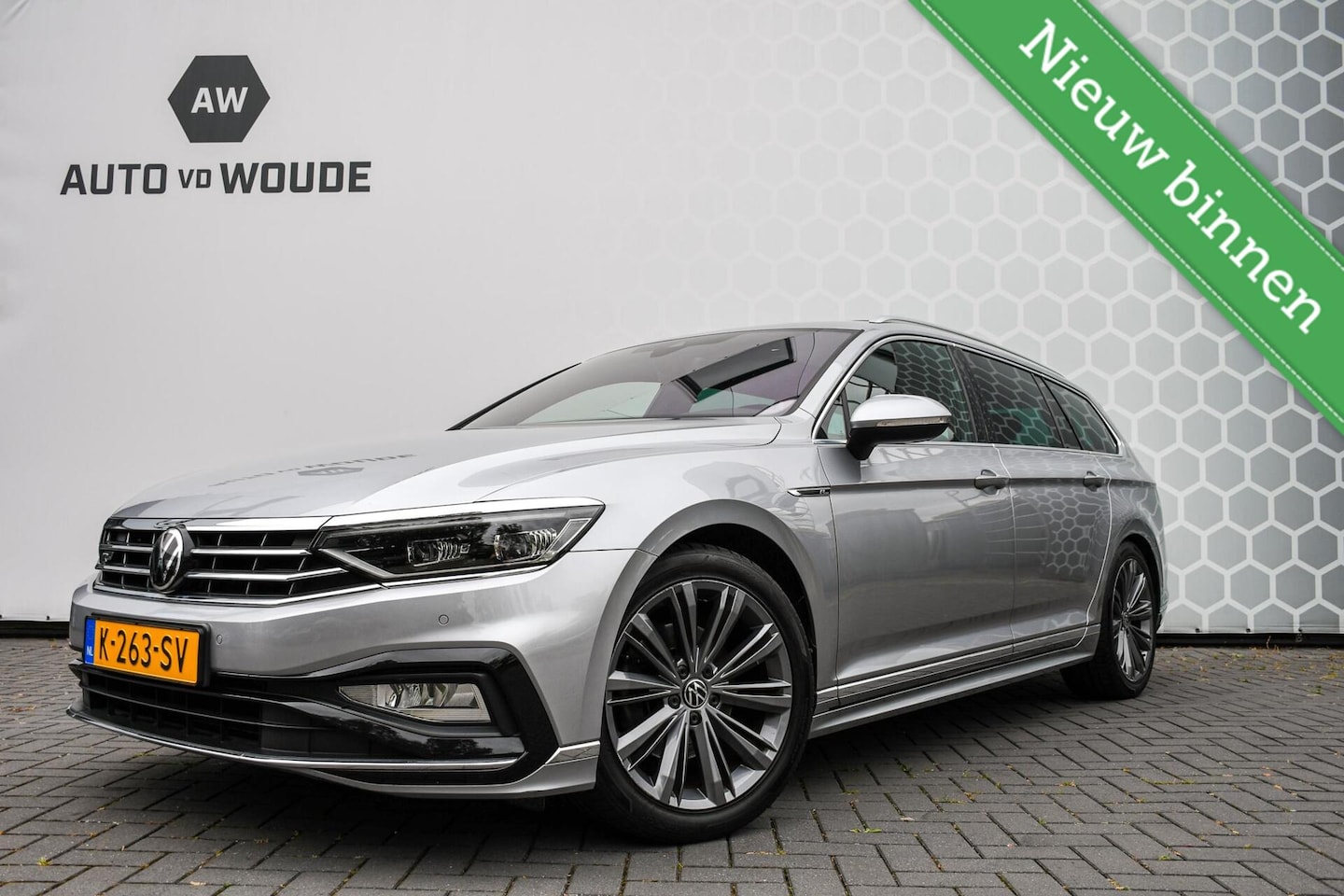 Volkswagen Passat Variant - 1.5 TSI Business Pano Trekhaak - AutoWereld.nl