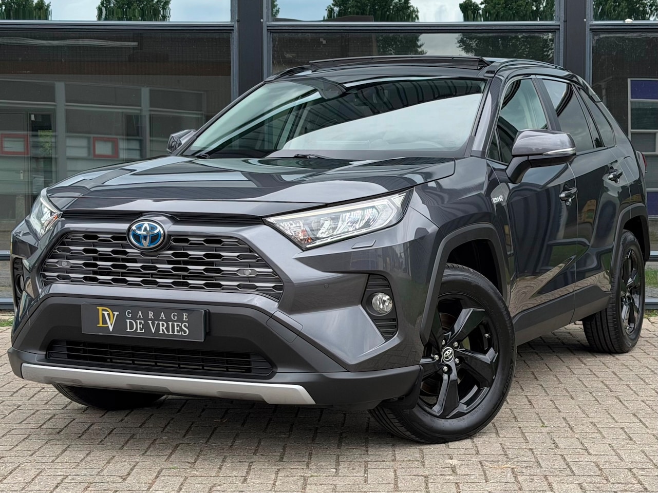 Toyota RAV4 - 2.5 Hybrid Executive ACC Panoramadak Trekhaak Garantie - AutoWereld.nl