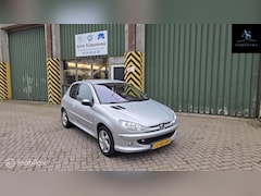 Peugeot 206 - 1.6-16V Quiksilver LANGE APK