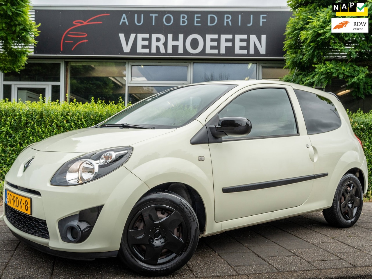 Renault Twingo - 1.2-16V Collection | AIRCO | ELEKTR RAMEN | NAP KM STAND | ORG NL | APK MEI 2027 ONLANGS O - AutoWereld.nl